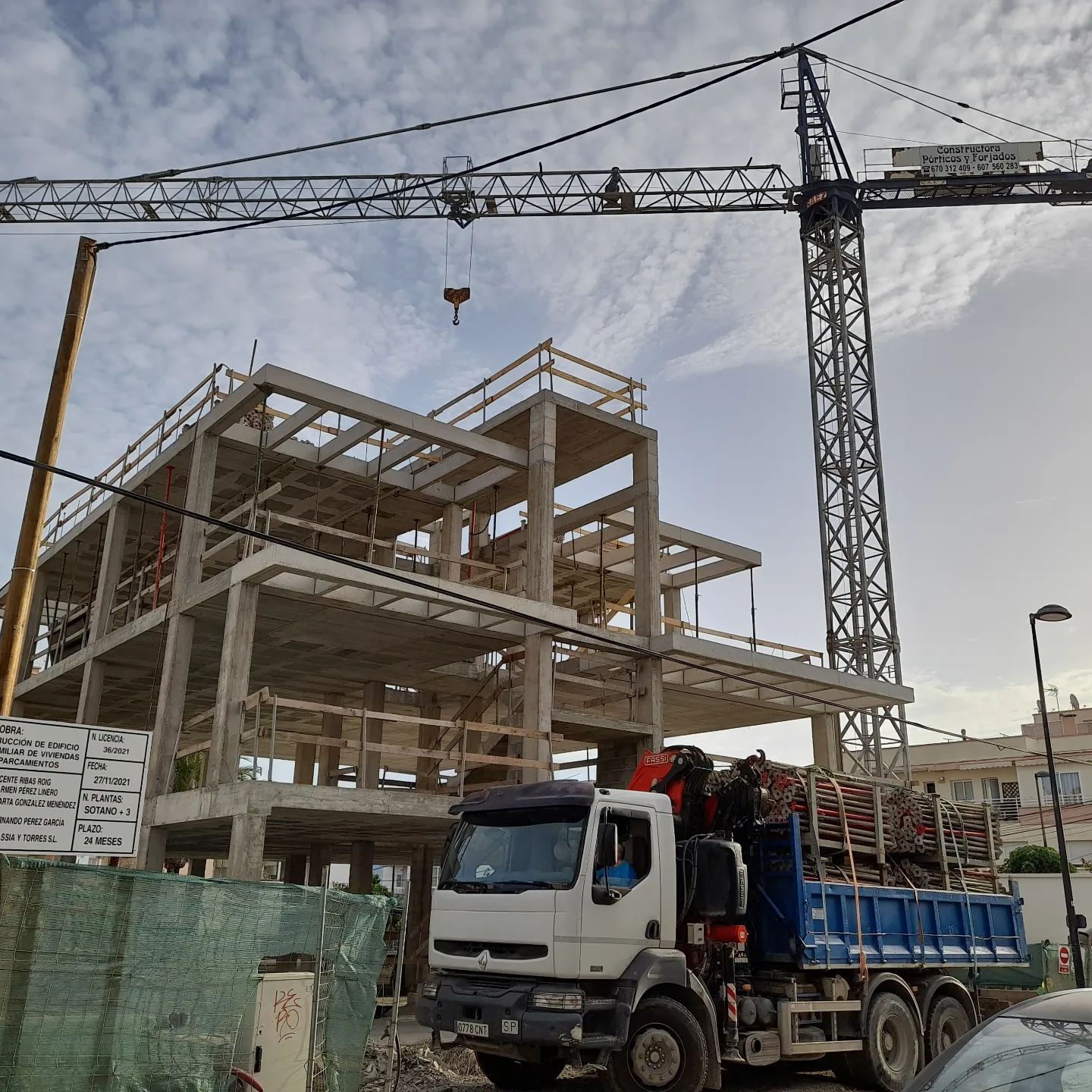 Yes sir!! Edificio plurifamiliar.
#estructuradehormigón #arquitectura #construccion #constructoraibiza #encofrados #acerocorrugado #viviendas #obranueva #hormigonarmado #porticosyforjados